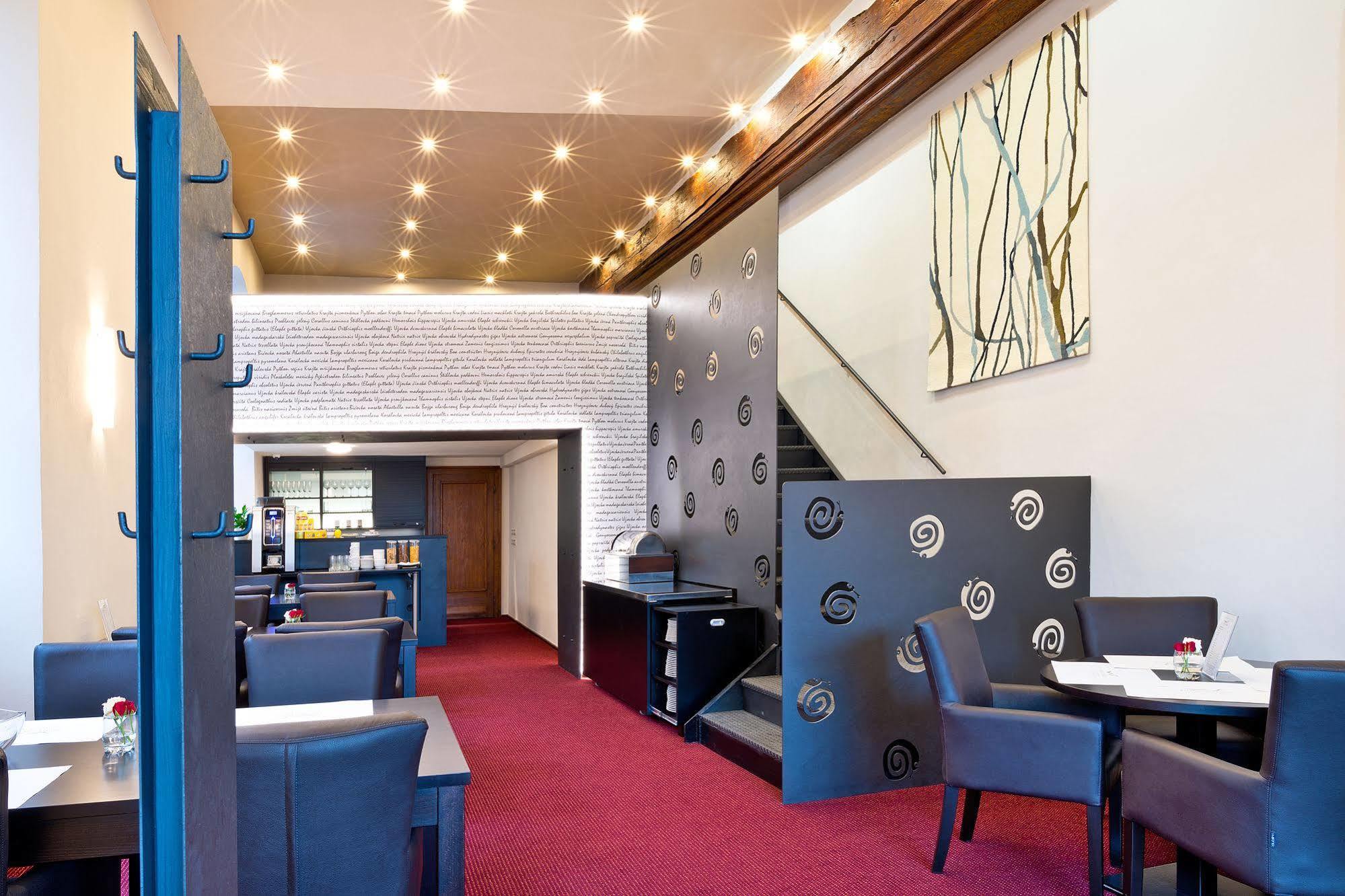 Hotel U Hada Zatec מראה חיצוני תמונה